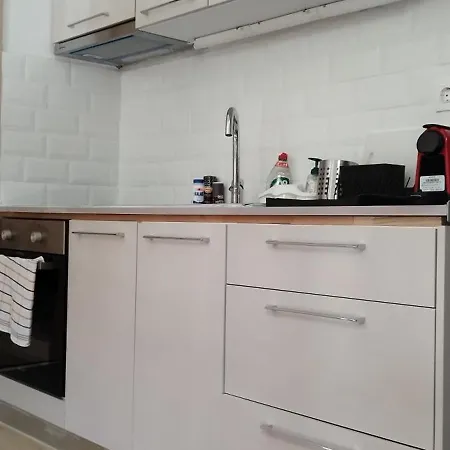 Lovely With Loft Bed Apartment *