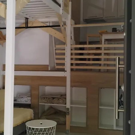 Lovely With Loft Bed Apartment Thessaloniki